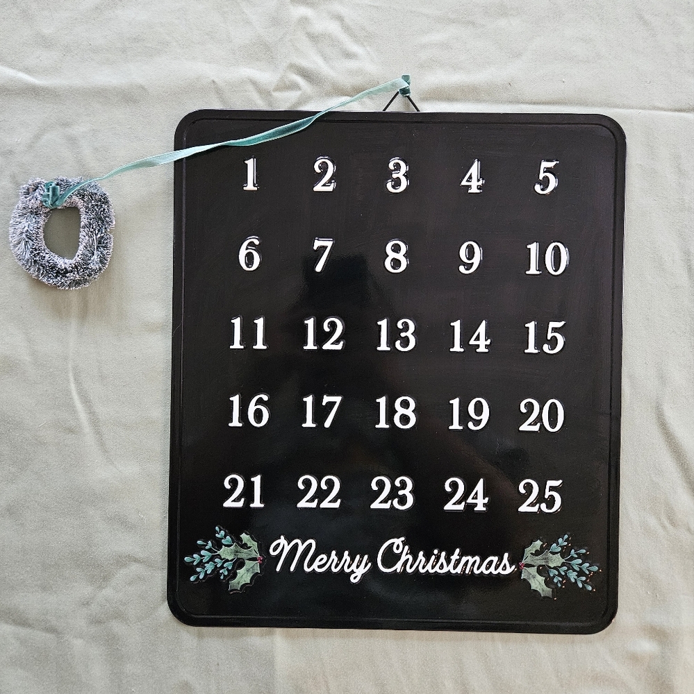 NEW Ashland Merry Christmas Metal Advent Countdown Calendar with Magnetic Wreath